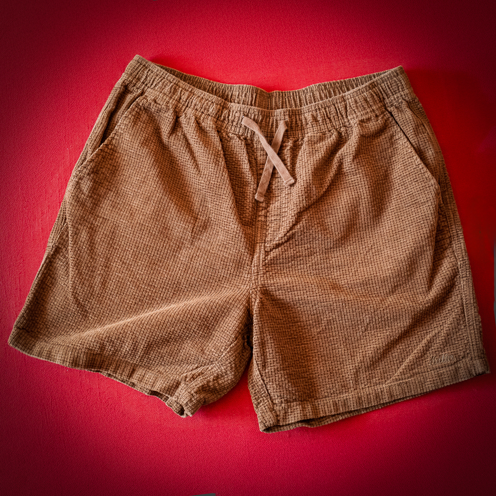 Short en velours côtelé brun